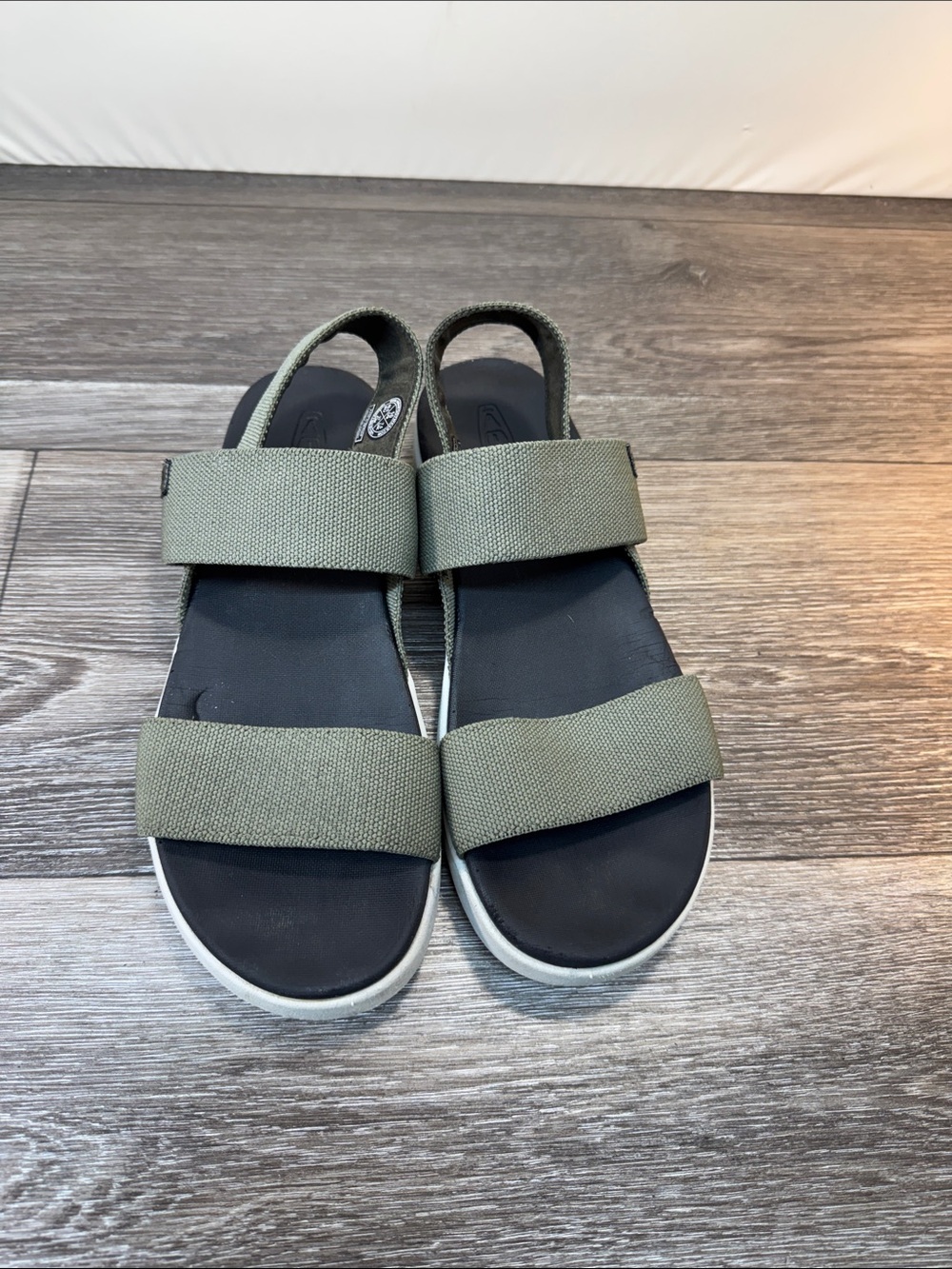 Keen Olive Green Double-Strap Women's Sandals size 10 (h211)